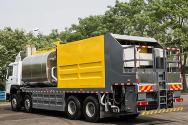 synchronous chip sealer_1